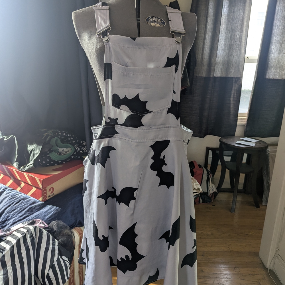 SHEIN Curve Gothic Pastel Purple Pinafore Bat Skirt